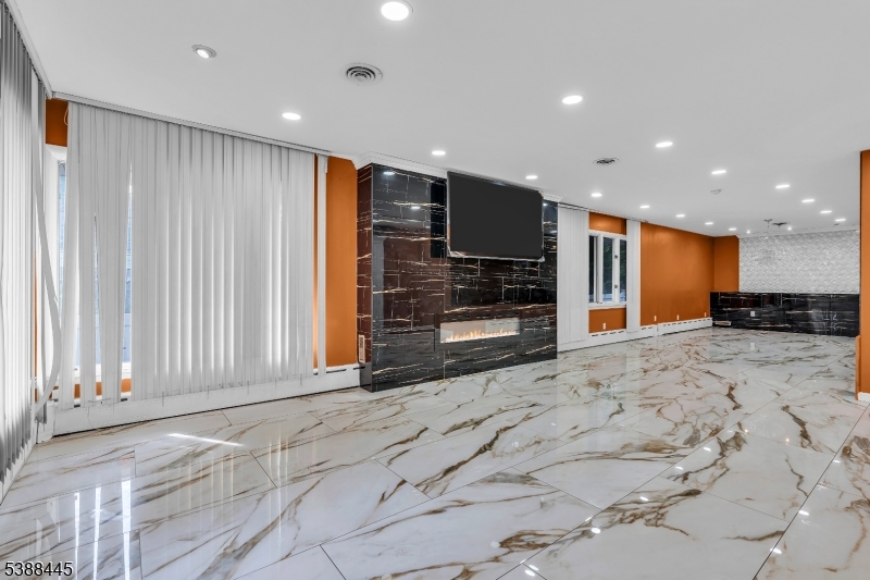 Noe Estate - Residential