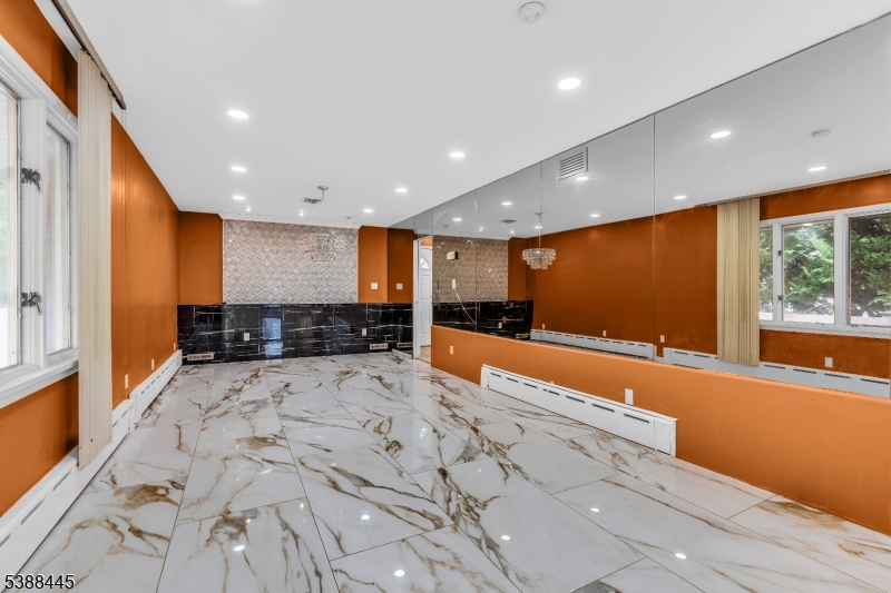 Noe Estate - Residential