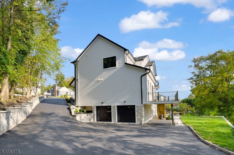 Hillside - Residential