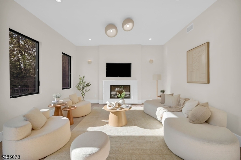 Hillside - Residential