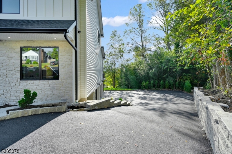 Hillside - Residential