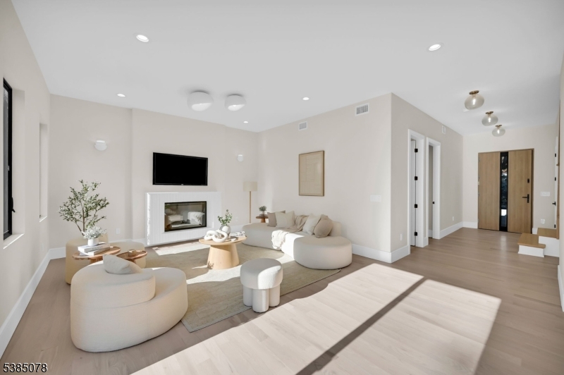 Hillside - Residential