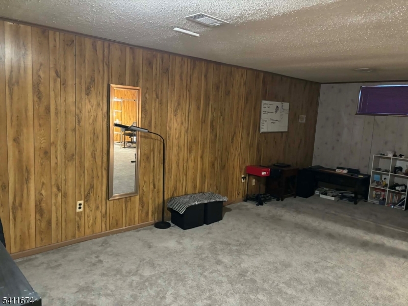 Beverly Hill Terrace Condom - Residential Lease