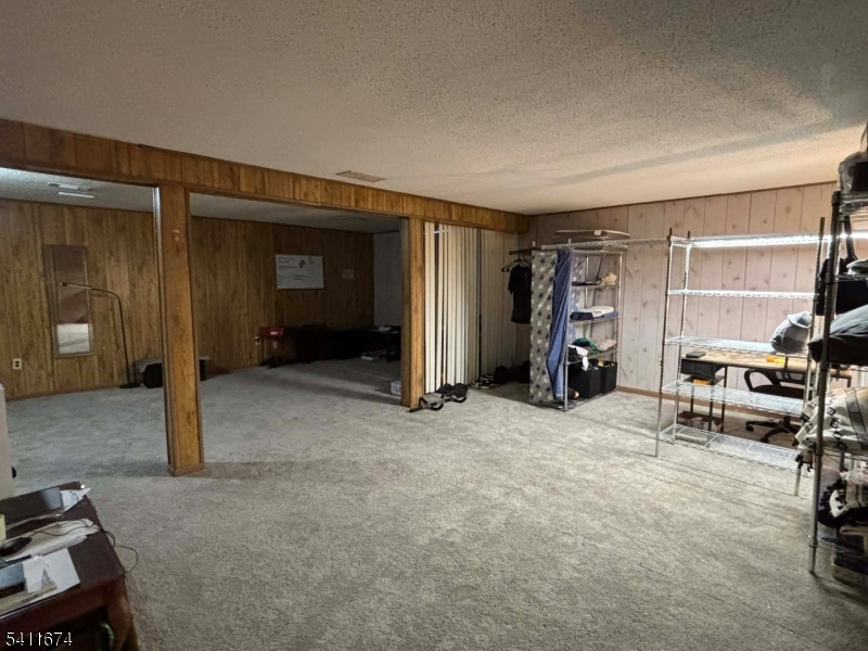 Beverly Hill Terrace Condom - Residential Lease