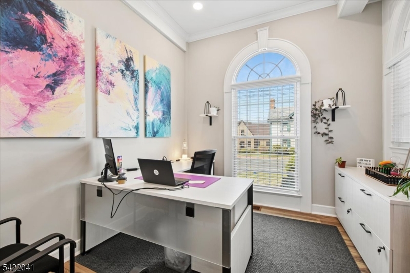 Murray Hill Square - Commercial Sale