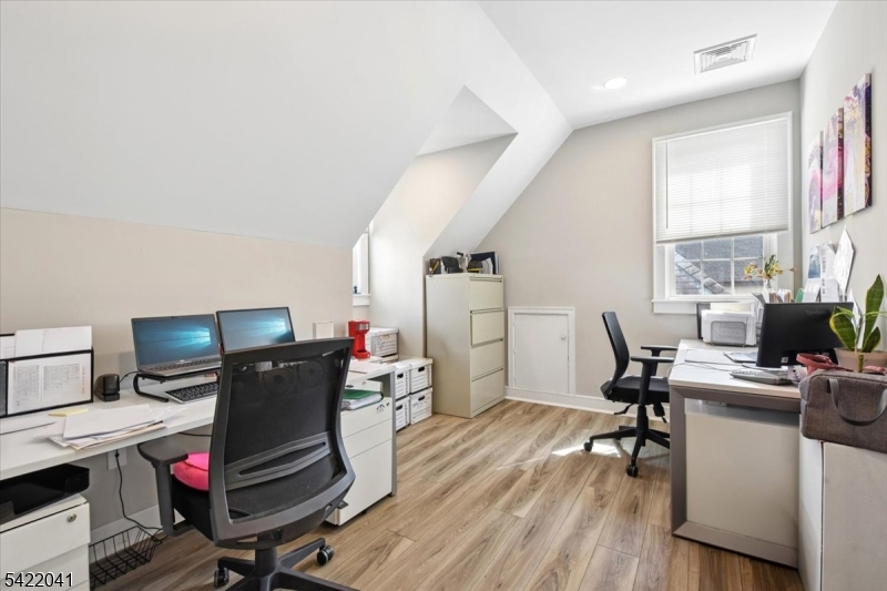 Murray Hill Square - Commercial Sale