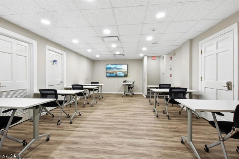 Murray Hill Square - Commercial Sale