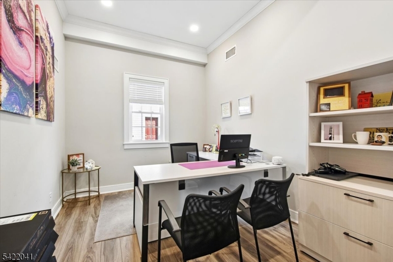 Murray Hill Square - Commercial Sale