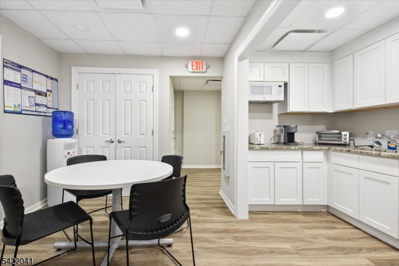 Murray Hill Square - Commercial Sale