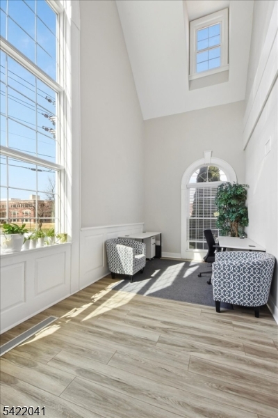 Murray Hill Square - Commercial Sale