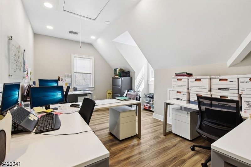 Murray Hill Square - Commercial Sale