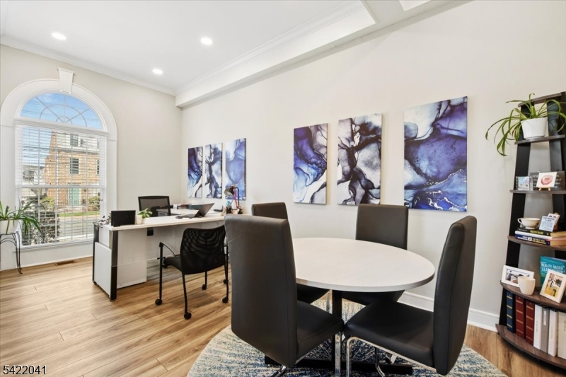 Murray Hill Square - Commercial Sale