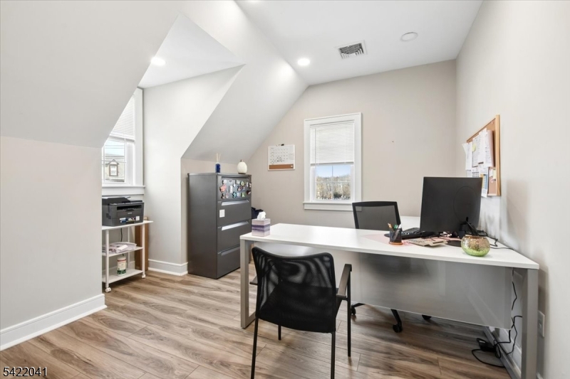 Murray Hill Square - Commercial Sale