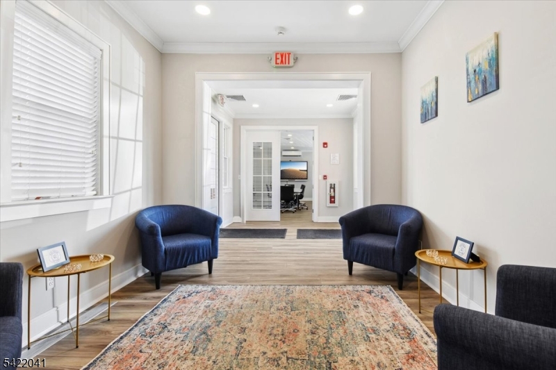 Murray Hill Square - Commercial Sale