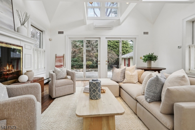 Short Hills Park - Residential