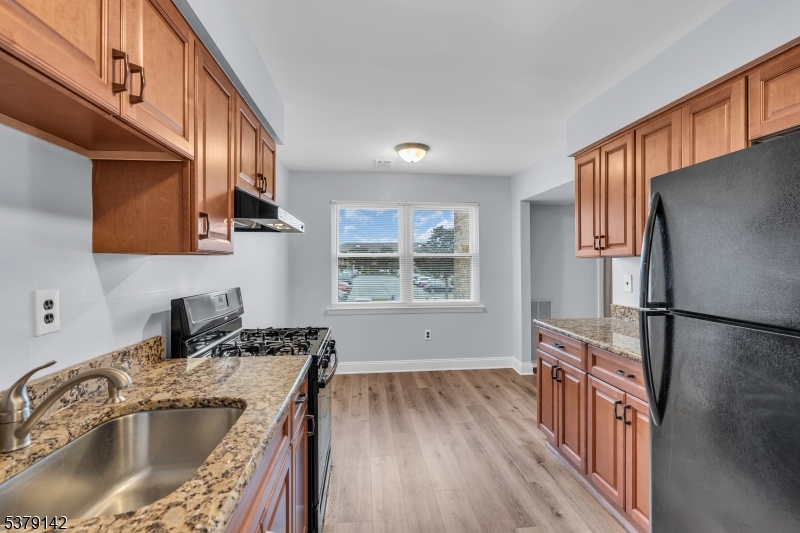 Edison Hollow South Condos - Residential