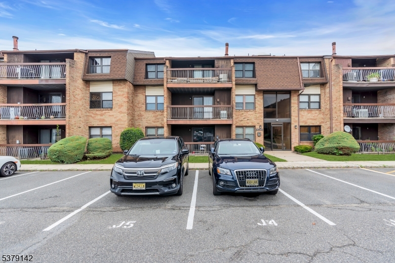 Edison Hollow South Condos - Residential