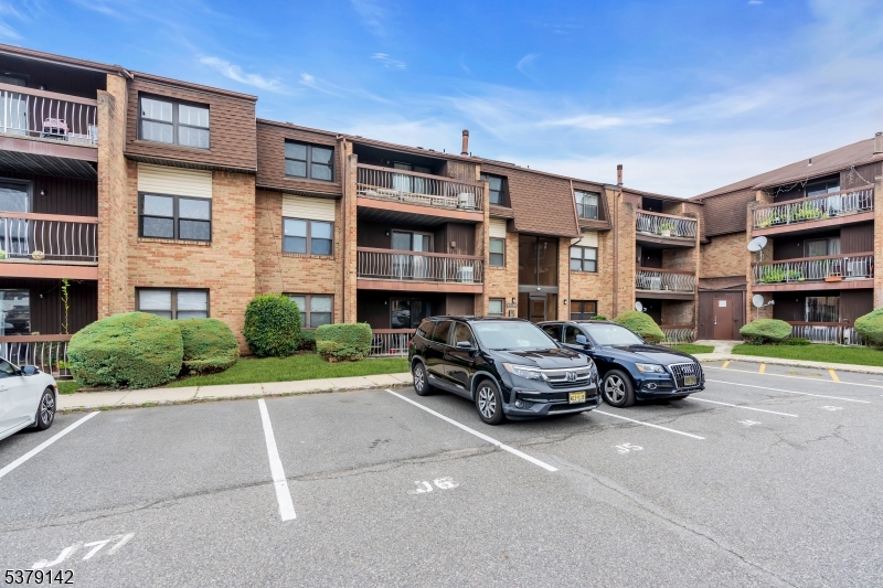 Edison Hollow South Condos - Residential