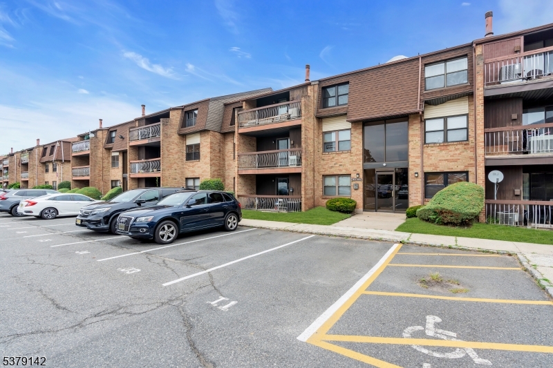 Edison Hollow South Condos - Residential