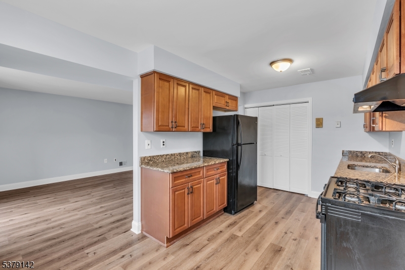 Edison Hollow South Condos - Residential