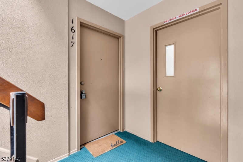 Edison Hollow South Condos - Residential