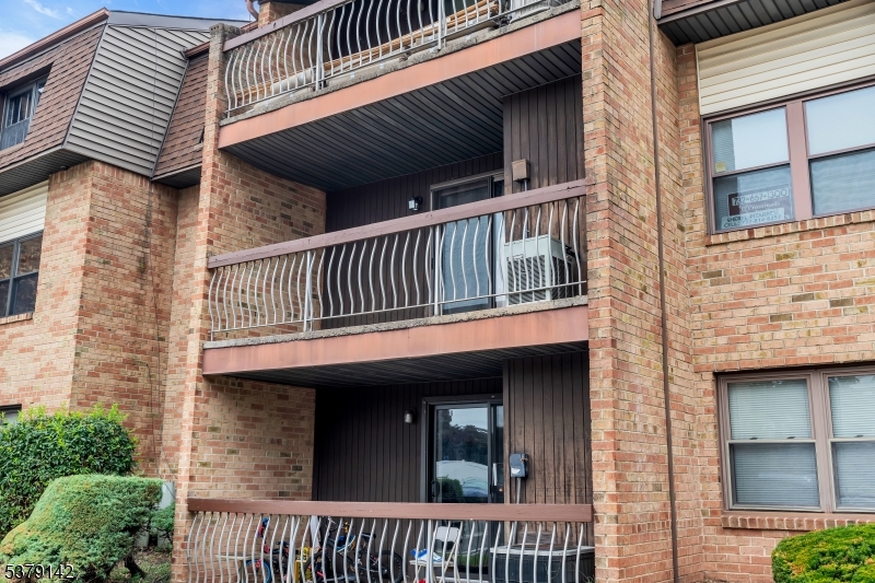 Edison Hollow South Condos - Residential