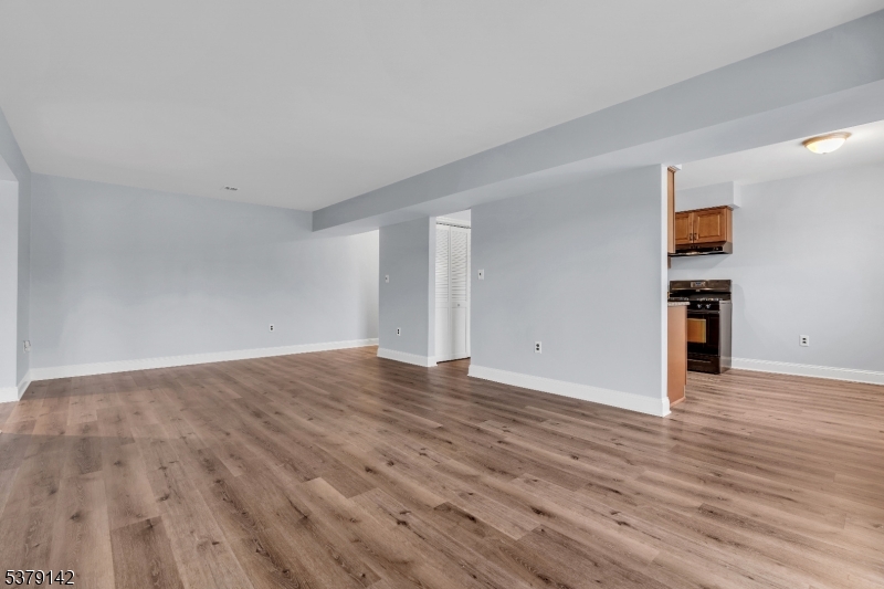 Edison Hollow South Condos - Residential