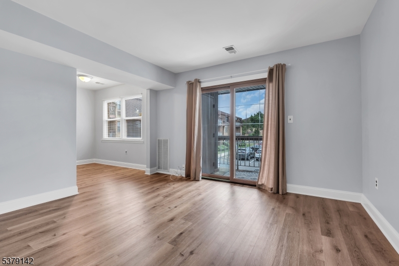 Edison Hollow South Condos - Residential