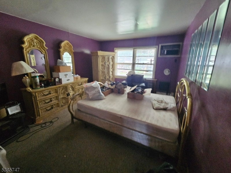 BERGEN LAFAYETTE - Residential