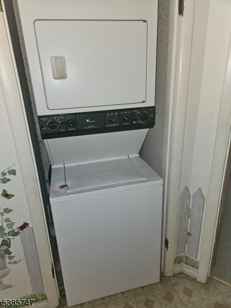 BERGEN LAFAYETTE - Residential