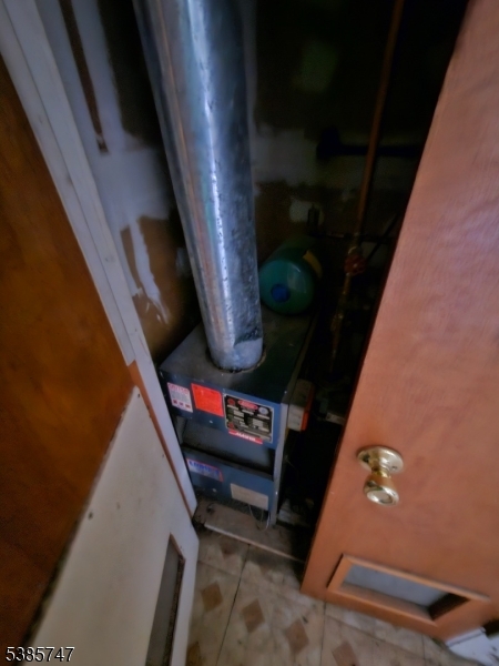 BERGEN LAFAYETTE - Residential