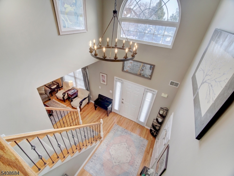 POETS PEAK - Residential