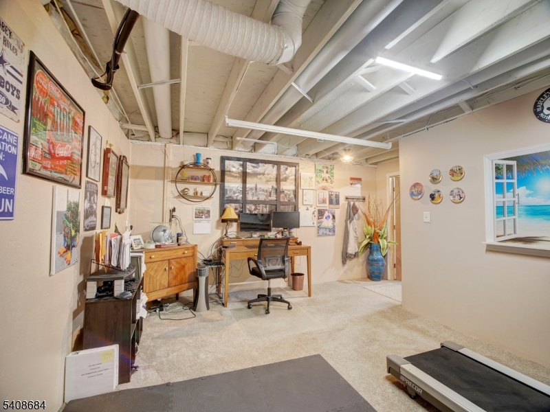 POETS PEAK - Residential