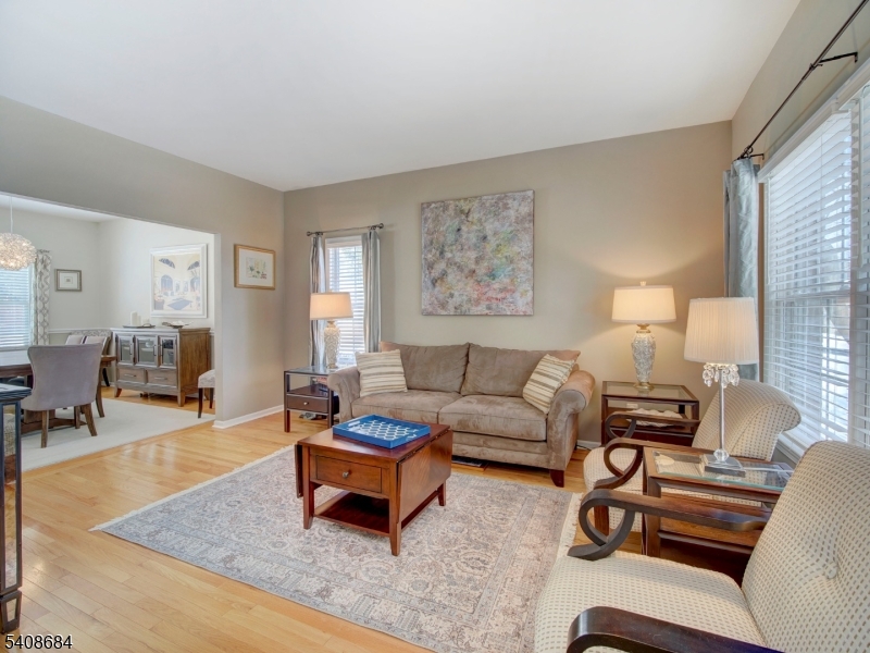 POETS PEAK - Residential