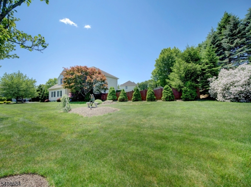 POETS PEAK - Residential