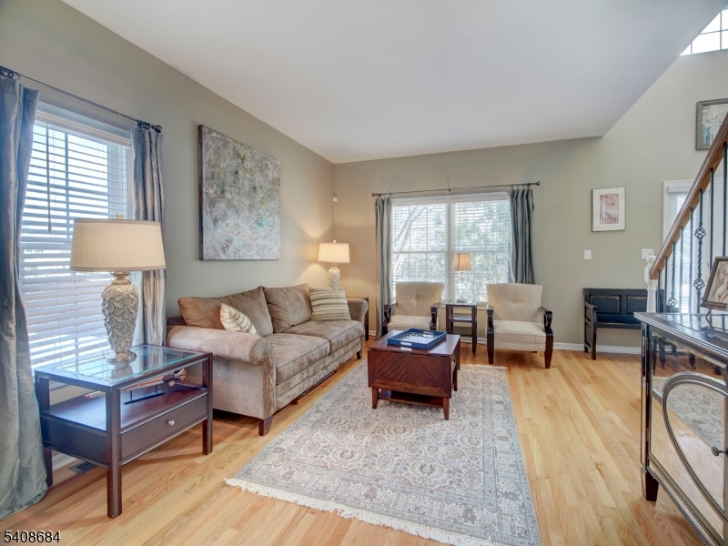 POETS PEAK - Residential