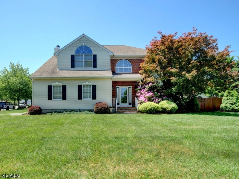 POETS PEAK - Residential