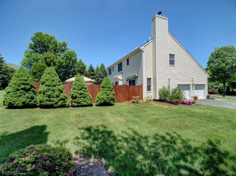 POETS PEAK - Residential