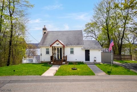 6 Lakeview Ter, Stanhope Boro, NJ 07874 - #: 4020391