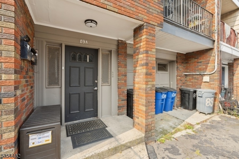 Jersey City, New Jersey 07307, United States, 3 Bedrooms Bedrooms, ,2 BathroomsBathrooms,Residential,Active,119579