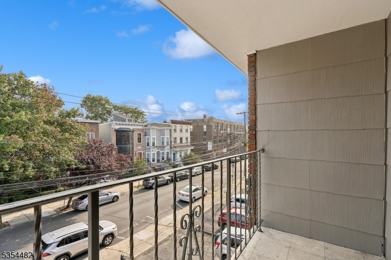 Jersey City, New Jersey 07307, United States, 3 Bedrooms Bedrooms, ,2 BathroomsBathrooms,Residential,Active,119579