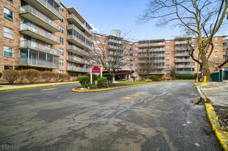 Bellaire House - Residential