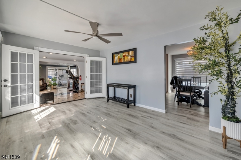 Hillcrest - Residential