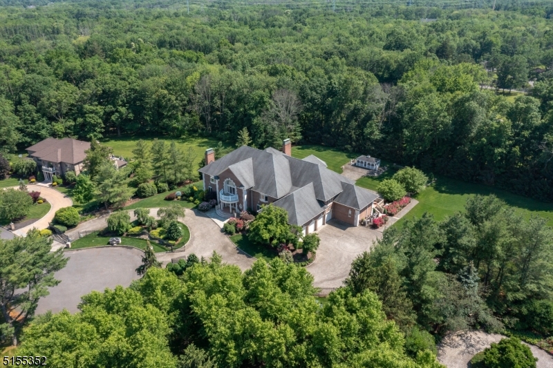 COUNTRY CLUB ESTATES - Residential