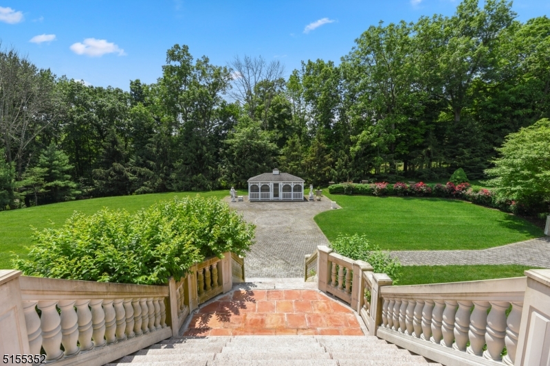 COUNTRY CLUB ESTATES - Residential