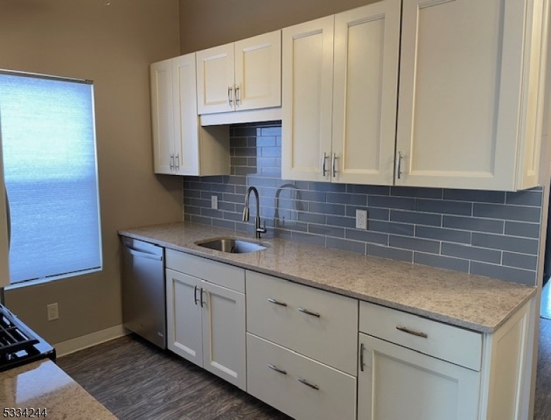 Glen Gardner Boro, New Jersey 08826, United States, 2 Bedrooms Bedrooms, ,6 BathroomsBathrooms,Residential,Active,10409