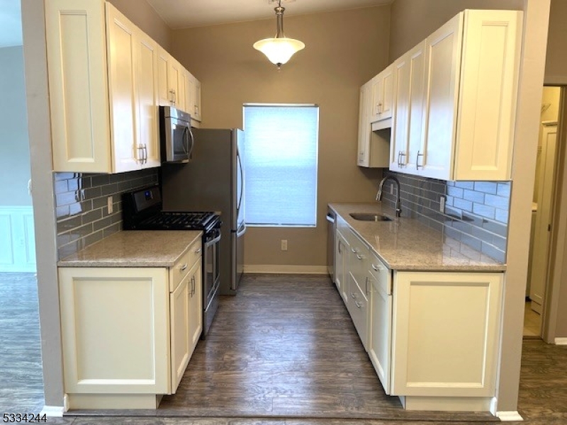 Glen Gardner Boro, New Jersey 08826, United States, 2 Bedrooms Bedrooms, ,6 BathroomsBathrooms,Residential,Active,10409