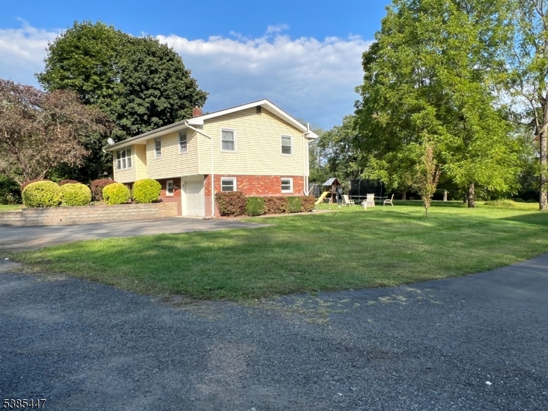 Mansfield Twp., New Jersey 07865, United States, 4 Bedrooms Bedrooms, ,2 BathroomsBathrooms,Residential,Pending,213065