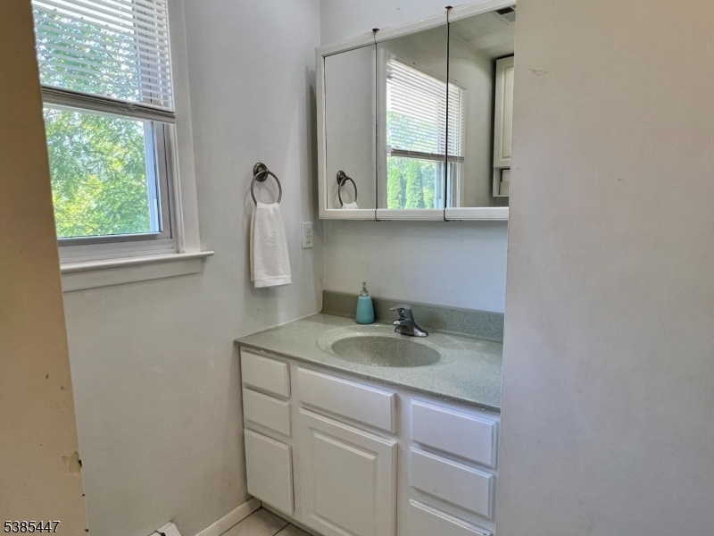 Mansfield Twp., New Jersey 07865, United States, 4 Bedrooms Bedrooms, ,2 BathroomsBathrooms,Residential,Pending,213065