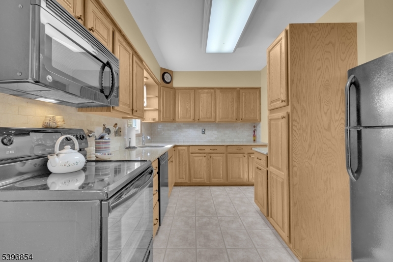 Country Club Estates - Residential